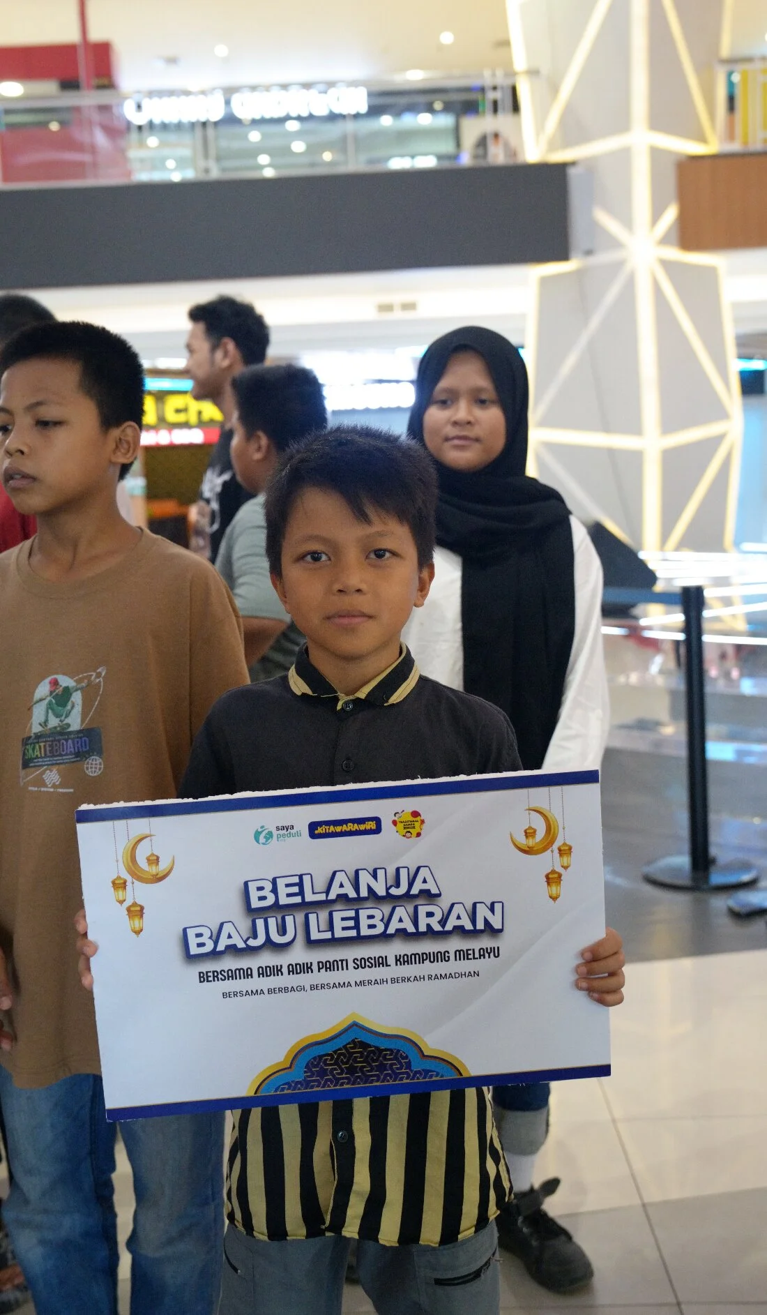 Foto 6 dari album Belanja Lebaran Bareng Yatim Piatu 2025